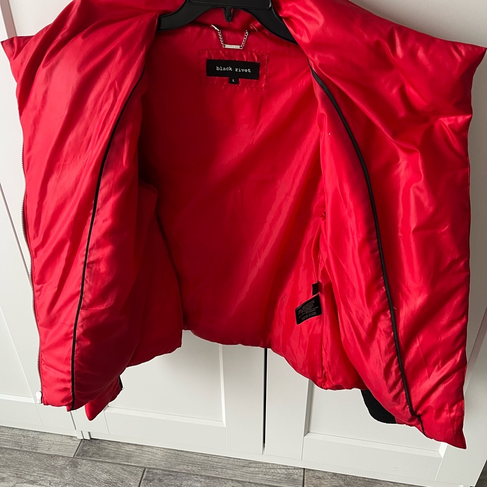 Black Rivet Red Down Women's Puffer Coat Size L W… - image 5